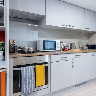 Silver Studio Floors 1-7 - Image 1